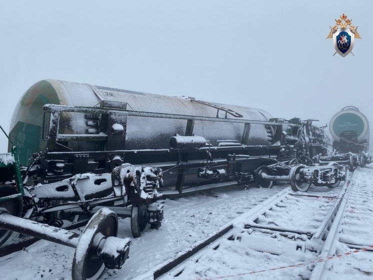 Начато служебное расследование после опрокидывания двух цистерн с газом