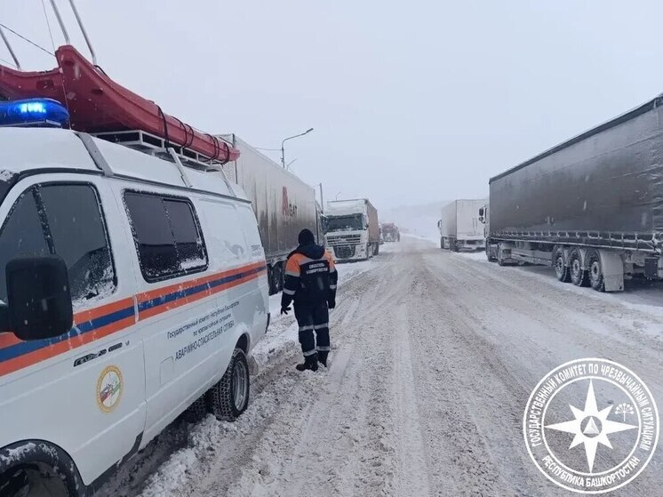 В Башкирии продлили ограничение движения на трех участках трассы