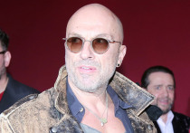 Знаменитости вновь собрались в кинотеатре на премьере фильма