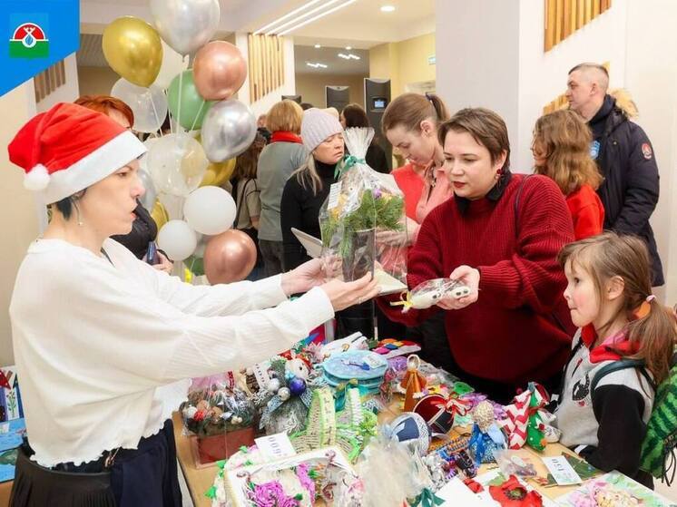 Надымчане собрали средства для детей с ОВЗ на ярмарке «Светлый Ангел»