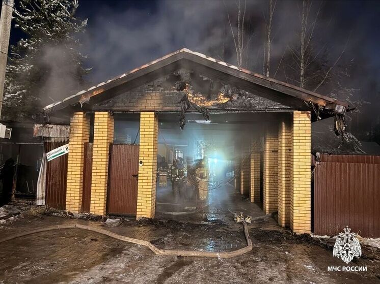 В Ижевске гараж сгорел из-за возгорания квадроцикла в хозпостройке