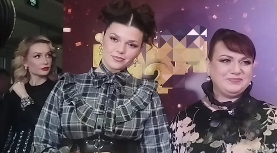 «Возьми меня за руку. Крепко»: Как Ольга Картункова поддерживала дочь на красной дорожке