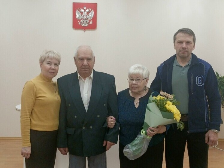 Супруги Завистович из Кондопоги отпраздновали изумрудную свадьбу