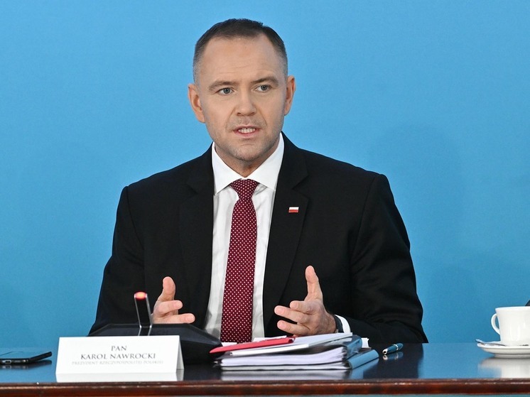 Президент Польши Кароль Навроцкий ничего не знал о польских истребителях МиГ-29, которые планируют передать Украине: он «был не в курсе»