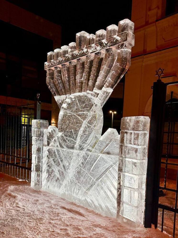  В Томске евреи отмечают Хануку