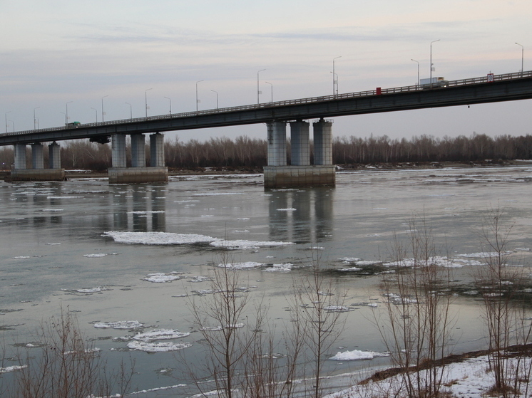 Жителей Алтайского края предупредили об опасности тонкого льда