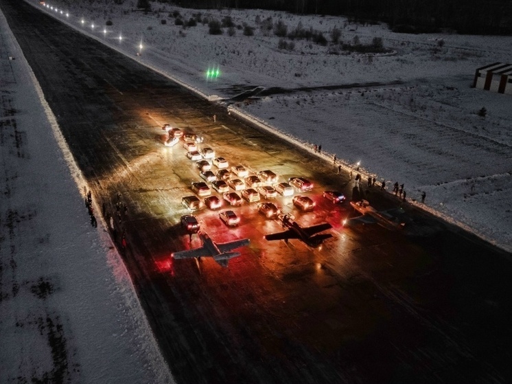 На калужском аэродроме «зажгли» авто-авиаёлку