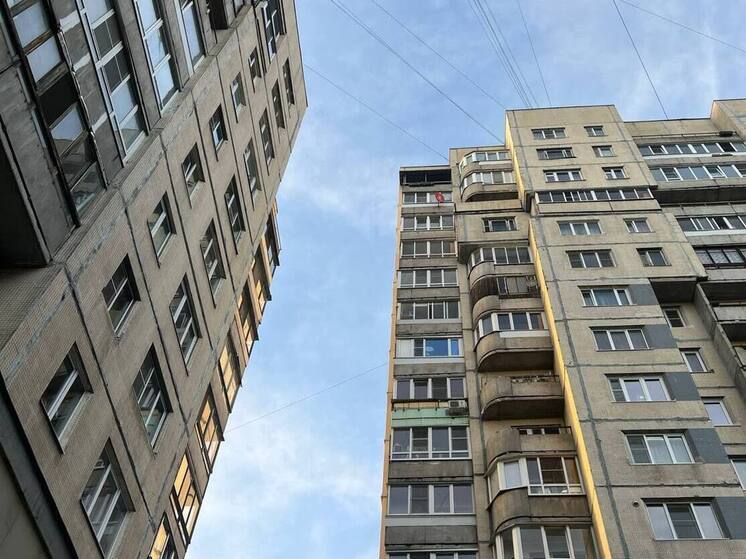 Петербуржцам объяснили правила регистрации по месту жительства и штрафы за их нарушение