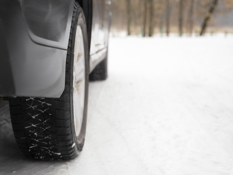 Тамбовчанам напомнили, как выбор шин и лед влияют на тормозной путь зимой