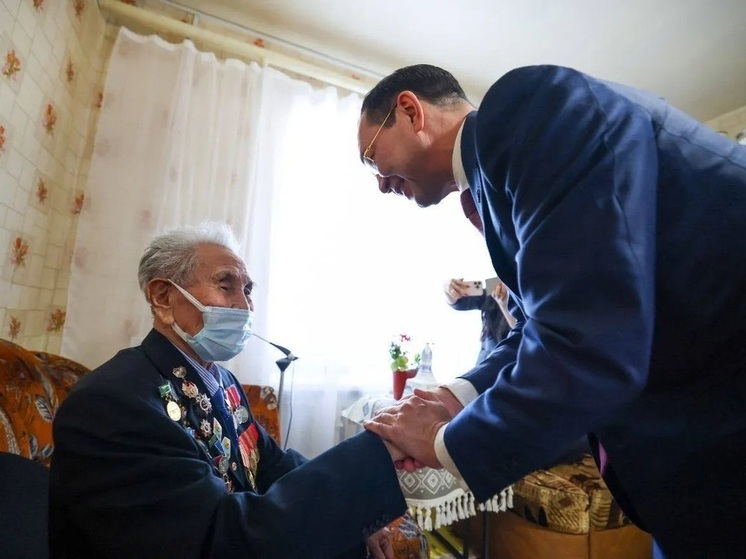 Ветеран Великой Отечественной войны Николай Афанасьев отмечает 100-летний юбилей