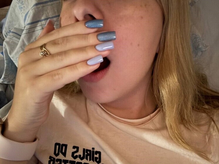 Зимой организму сложнее просыпаться: темно, холодно, метаболизм замедлен. Но есть способы помочь себе мягко включиться в день, заявила медицинский директор сети санаториев «Плаза СПА» Ольга Богуш в беседе с «МК в Ленобласти».