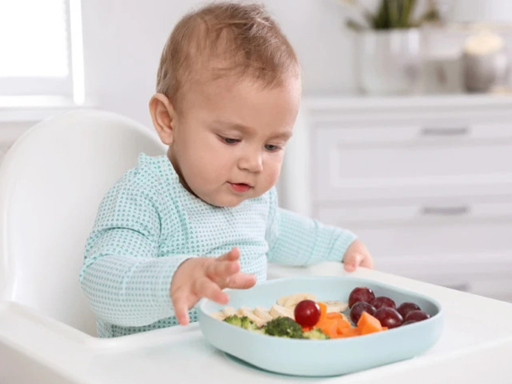 Почему мамочкам Калмыкии не следует ставить младенца на стол