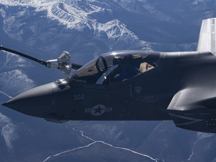 JetBlue чуть не столкнулся с самолетом ВВС США у берегов Венесуэлы