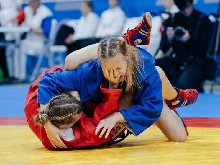 Во Владивостоке завершился Гран-при по самбо среди юниоров на Кубок губернатора