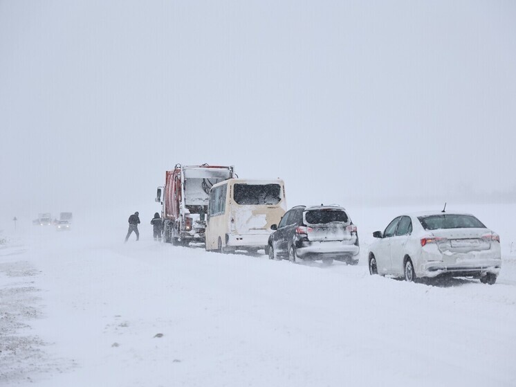 В Оренбургской области погода позволила открыть трассу на Челябинск