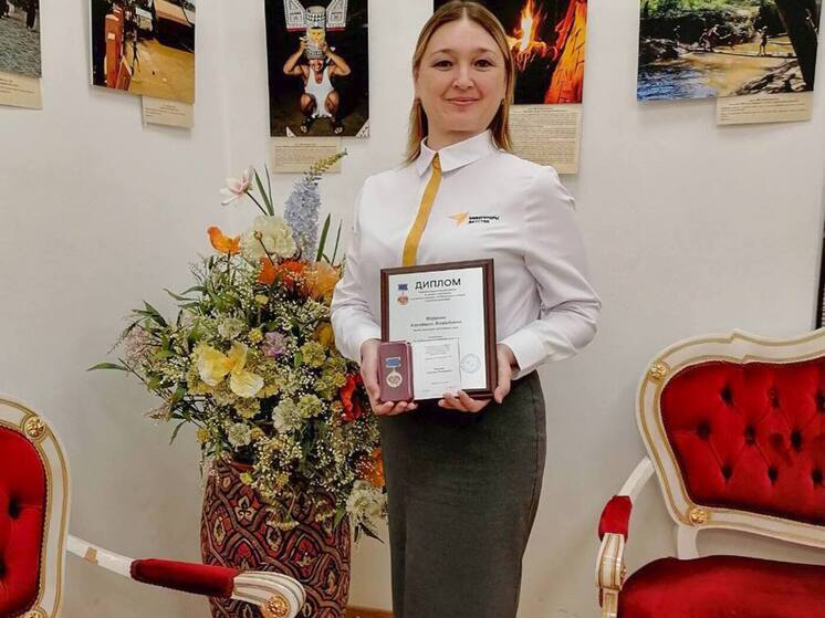 Лауреатом нацпремии «Семейная реликвия» стала педагог из Ямальского района