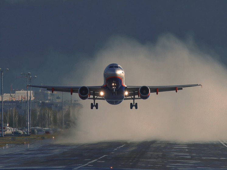 Транспортная прокуратура проверяет в Самаре задержку авиарейса на 13 часов