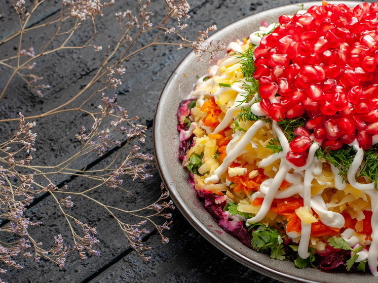 Салат «Фортуна» привлечет благополучие и материальное достаток в год Огненной Лошади – традиционное блюдо для праздничного стола