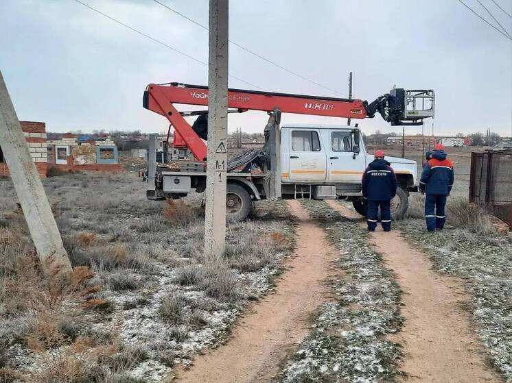 В Астраханской области восстановили электроснабжение после шквалистого ветра