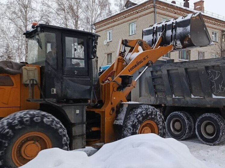 За три дня с улиц Новосибирска вывезено более 92 тысяч кубометров снега