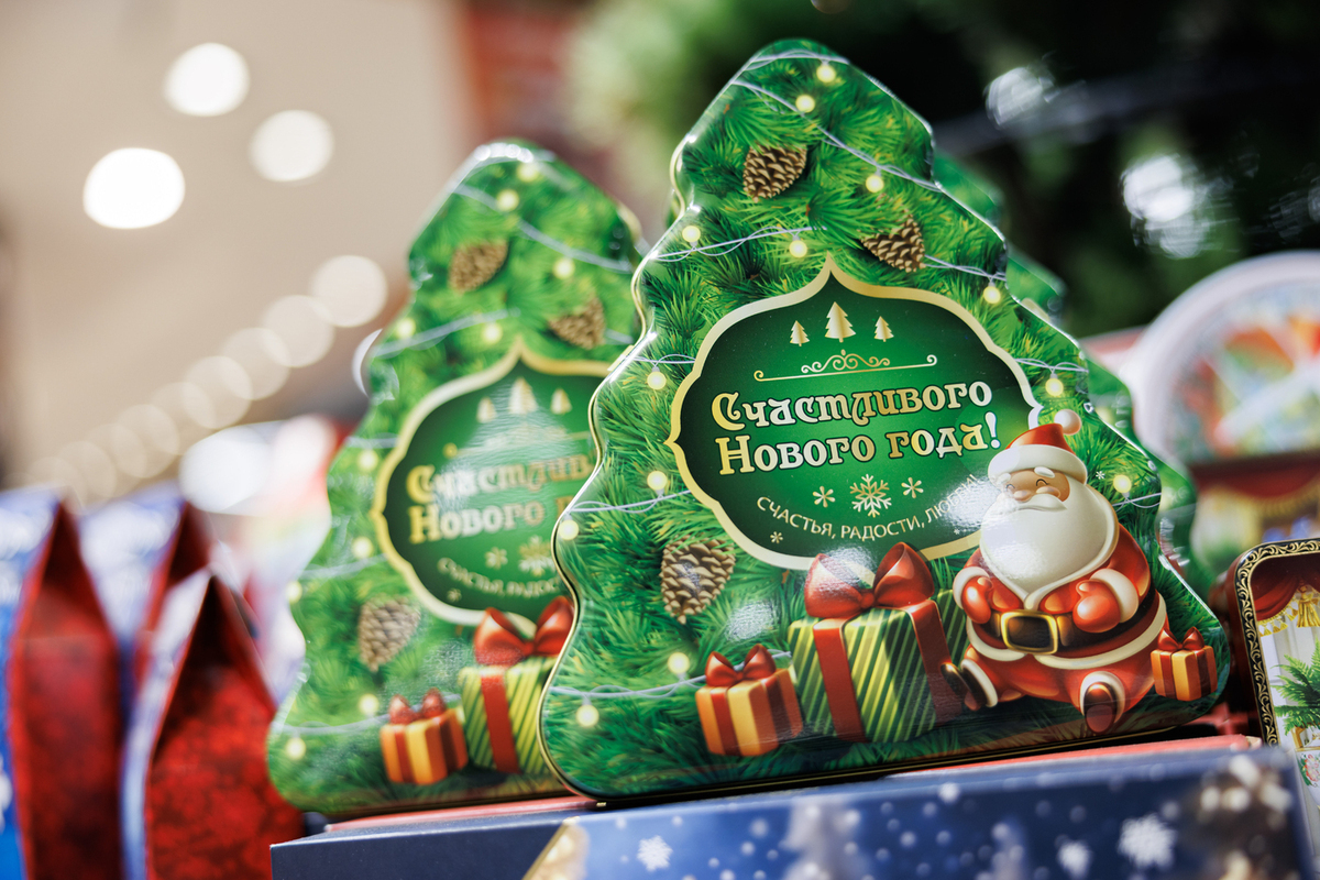 Объяснено, почему новогодние подарки чиновникам могут обернуться уголовкой