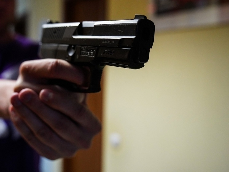 В Тульской области полицейский смертельно ранил  вооруженного ножом мужчину