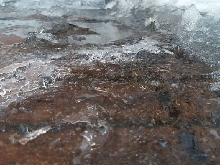 В Петербург придет оттепель с мокрым снегом и гололедом 15 декабря