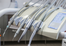 Людям, нуждающимся в неотложной стоматологической помощи в Англии, отказывают в помощи Национальной службы здравоохранения, и в некоторых случаях они прибегают к рискованному самолечению, такому как вырывание собственных зубов, выяснила организация, занимающаяся правами пациентов