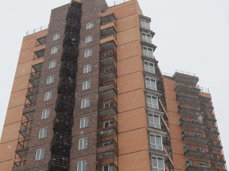 «Полярная звезда» зажглась: в Барнауле сдали в эксплуатацию проблемный дом