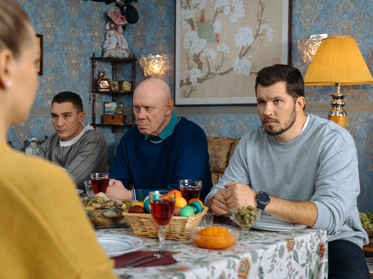 Стартует новый сезон семейной комедии «Праздники»