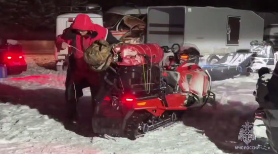 В Пермском крае ищут 13 туристов, заблудившихся на снегоходах