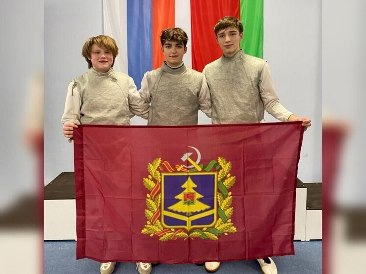 Брянские фехтовальщики выступили на турнире «Снежная рысь»