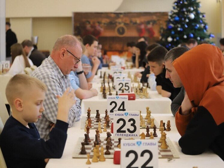 Более 300 игроков собрал седьмой шахматный турнир в Геленджике