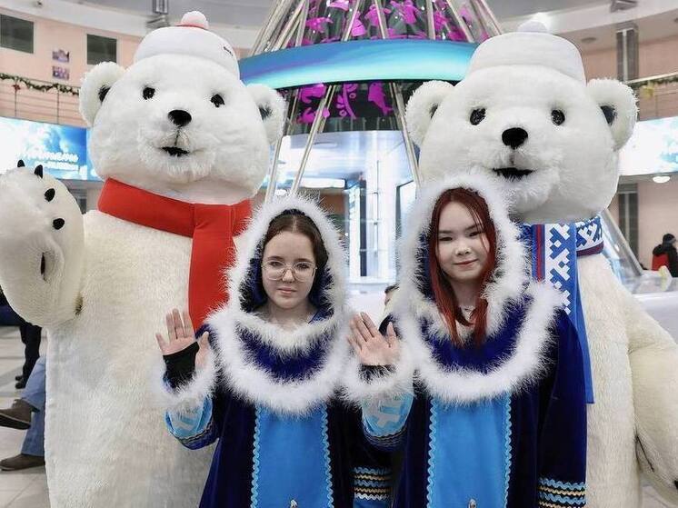 Более 300 школьников стали гостями Губернаторской елки на Ямале