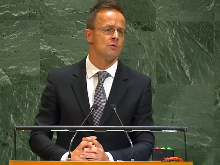 Сийярто: Европа провоцирует войну с Россией и хочет сорвать переговоры