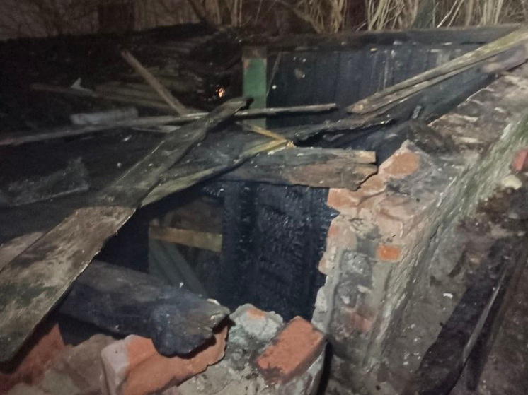 В Светлогорске пожарные спасли сарай от взрыва