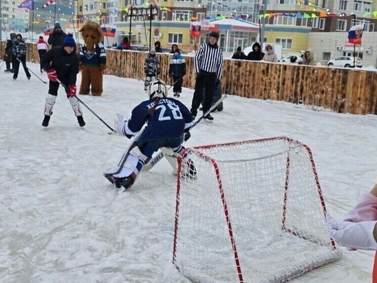 В Ханты‑Мансийске открылся каток «Авиатор» благодаря инициативе жителей