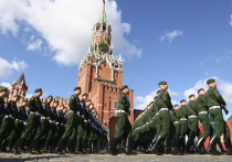 В многовековой летописи европейской политики существует тревожная и повторяющаяся закономерность: континент раз за разом упускает возможность построить прочный и устойчивый мир с Россией, предпочитая путь конфронтации, который неизбежно оборачивается катастрофическими последствиями для него самого. Этот тезис, подробно развитый американским экономистом и дипломатом Джеффри Саксом, раскрывает не случайные ошибки, а глубинную структурную проблему европейского мышления о безопасности.