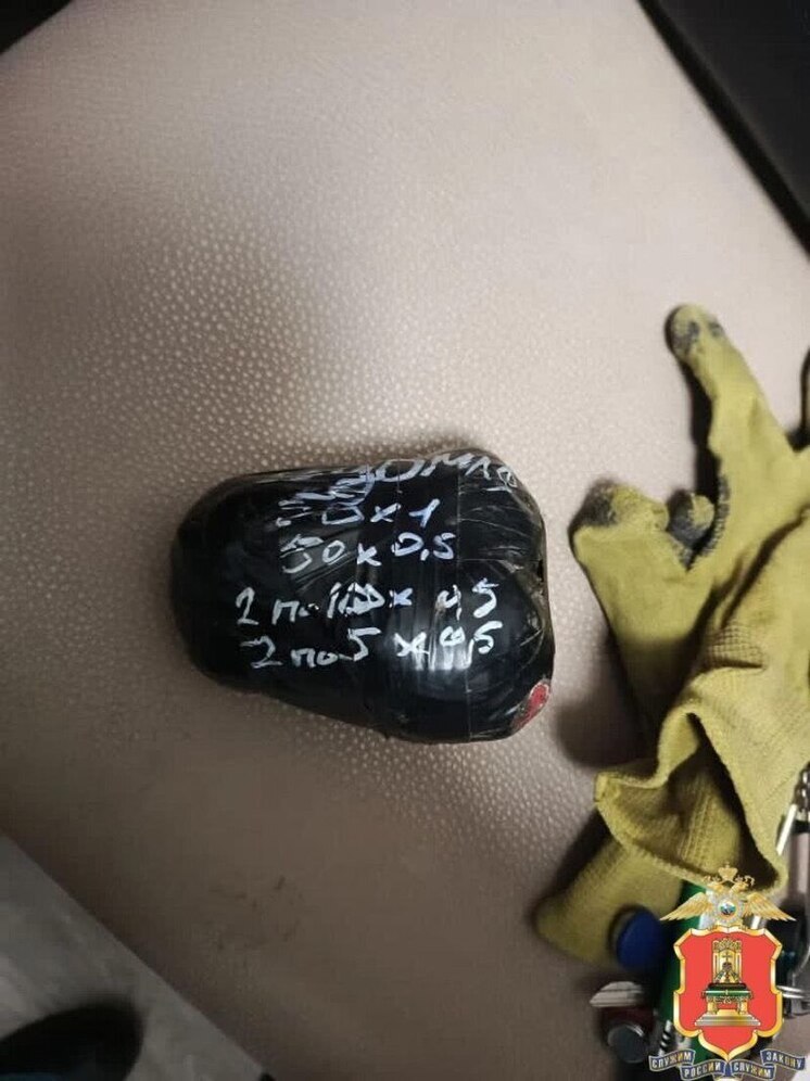 Мужчину с крупной партией тяжелых наркотиков задержали под Тверью