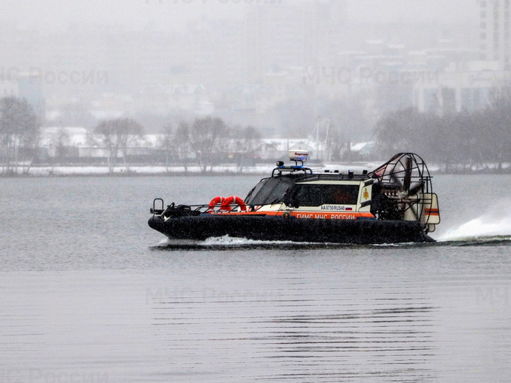 ГИМС Липецкой области патрулирует реки на аэролодке