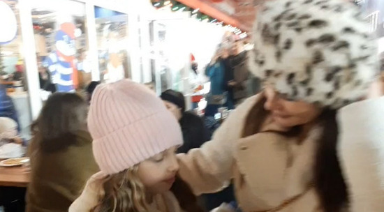 Дочь актрисы Анны Песковой пошла учиться к фигуристке Гребенкиной