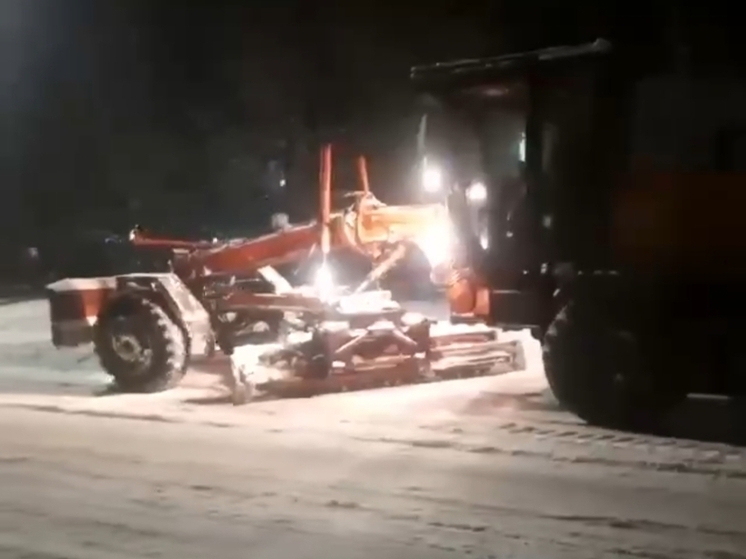 В Мурманске за выходные вывезли тысячи кубометров снега