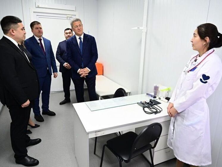 Глава Башкирии посетил врачебную амбулаторию в Аскинском районе