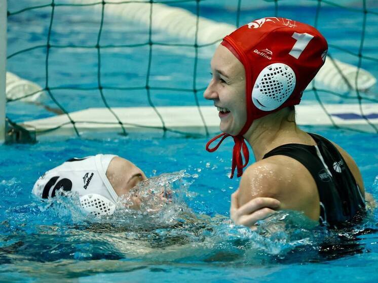 Ватерполистки «Уралочки» дважды обыграли «Югру»