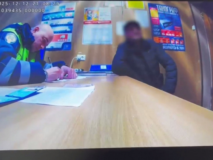 В Волгоградской области задержали иностранца за попытку дачи взятки полицейскому