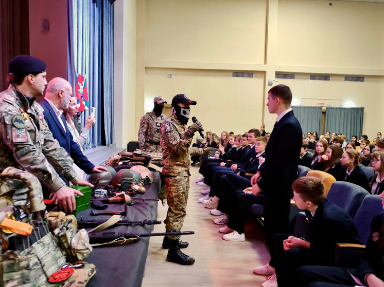 В Орле в школе №53 прошла встреча с участниками СВО