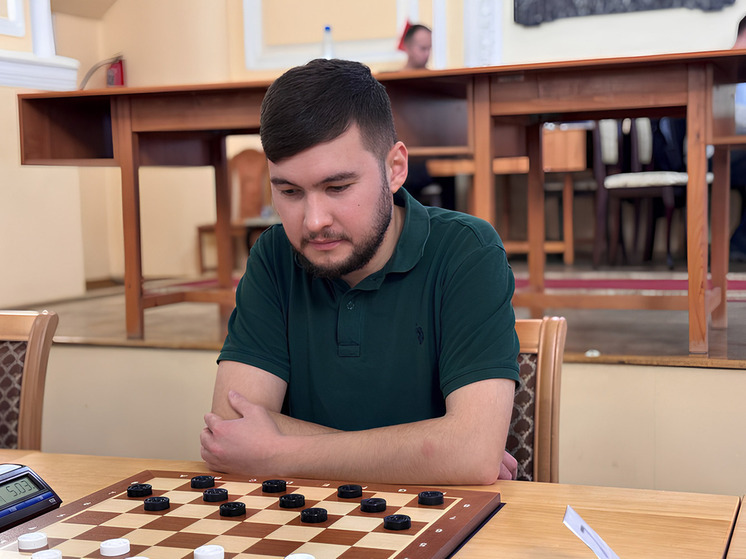 Шашист из Ленобласти завоевал Кубок мира