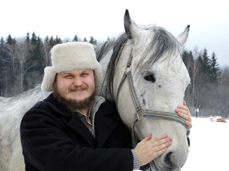 Россияне массово скупают товары с изображениями лошадей