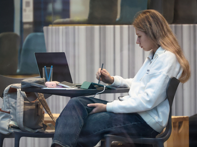 F6: в 2025 году в Telegram и даркнет утекло 225 баз данных компаний из России