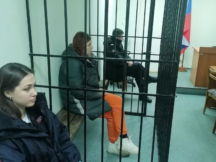 В Североуральске судят женщину по обвинению в нападении с ножом на мужа